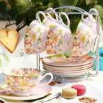 Bloemig theeservies set van beenderporselein — Lichtroze met bloemen