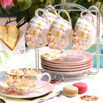 Bloemig theeservies set van beenderporselein — Roze met bloemen