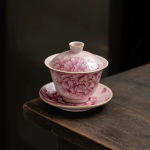 Chinese gaiwan van keramiek met pioenrozen