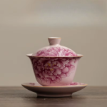 Chinese gaiwan van keramiek met pioenrozen — Roze bloemendecor