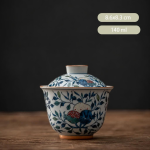 Chinese gaiwan van porselein met bloem of fruitmotief — Fruitgaiwan