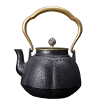 Chinese gietijzeren theepot met messing handvat
