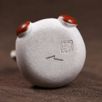 Chinese tea pet in berenvorm van Yixing-klei