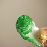 Chinese tea pet met kool en varken van hars