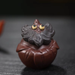 Chinese tea pet van Yixing-klei met baard