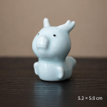 Dierlijke tea pet van blauw-wit porselein — Varken met spitse oren