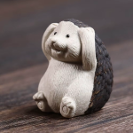 Egeltje als tea pet van Yixing-klei — Pootjes laag