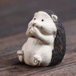 Egeltje als tea pet van Yixing-klei — Pootjes omhoog