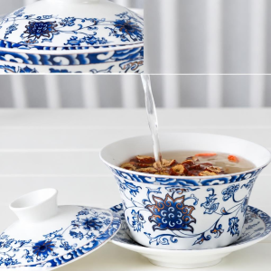 Gaiwan met handbeschilderd Chinees motief