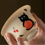Gaiwan met kat en kersen van keramiek