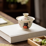 Gaiwan met kat en kersen van keramiek