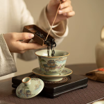 Gaiwan met landschapdecor en keramische theepot