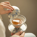 Gaiwan porselein met crème en blauw-gouden decor