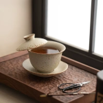 Gaiwan van keramiek Drie talenten 200 ml