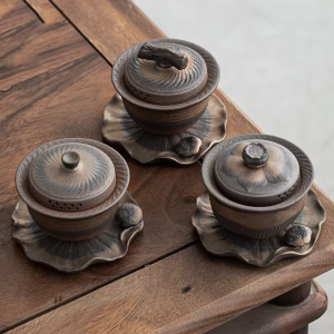 Gaiwan van keramiek met deksel en schotel