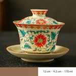Gaiwan van porselein met berg of bloemmotief — Bloemen