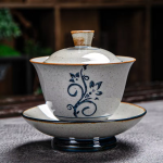 Gaiwan van porselein met blauw decor uit Dehua — Bloemenslingers