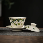 Gaiwan van porselein met bloem en landschapsdecor