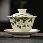 Gaiwan van porselein met bloem en landschapsdecor