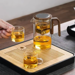 Glazen theepot met filter en magnetische knop