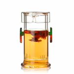 Glazen theepot met infuser en fruitdecor