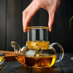 Glazen theepot met infuser van borosilicaatglas