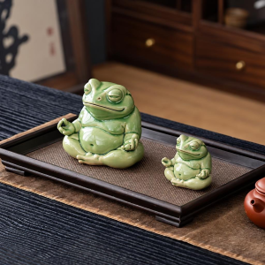 Groene kikker tea pet van geglazuurd keramiek