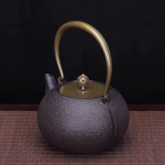 Japanse tetsubin van gietijzer