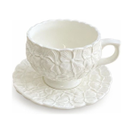 Keramieken servies met bloemenreliëf
