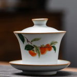 Keramische gaiwan met vier bloem en fruitmotieven — Oranje vruchten