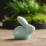 Keramische tea pet met konijn in twee houdingen — Rond
