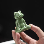 Kikker tea pet van celadonkeramiek