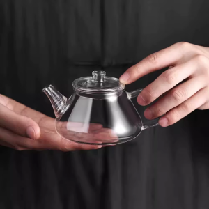 Mini glazen theepot met filter