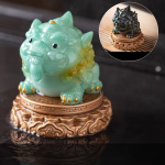 Pixiu-beeldje met kleurverandering — Mintgroen beeldje met versierd voetstuk