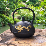 Retro gietijzeren theepot met filter van 300 ml — Gouden draak