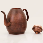Retro koperen theepot met hamerslag