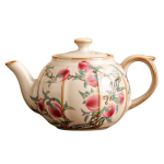 Ru-theepot met negen perziken
