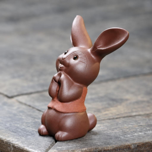 Tea pet konijn met twee houdingen