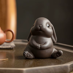 Tea pet konijn van paarse klei