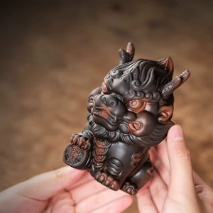 Tea pet met Chinese eenhoorn van aardewerk