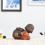 Tea pet monnik van paarse klei — 9,5 × 7,5 cm