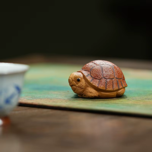 Tea pet schildpad van paarse klei