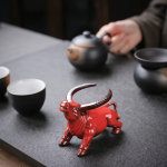 Tea pet stier van keramiek voor theefilters