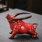 Tea pet stier van keramiek voor theefilters — Kop omhoog