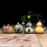 Tea pet van paarse klei met waterstraal — Pakket van 4