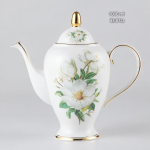 Theeservies met cameliadecor van beenderporselein — Theepot