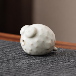 Theevisje tea pet met bubbels van keramiek — Gespikkeld ivoor