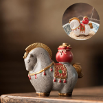 Thermosensitieve tea pet paard met kleurverandering — Rode buidel