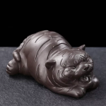 Tijger tea pet met vier houdingen — Liggend