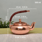 Vintage koperen theepot met hamerslag en gevlochten hengsel — Lichtroze koper